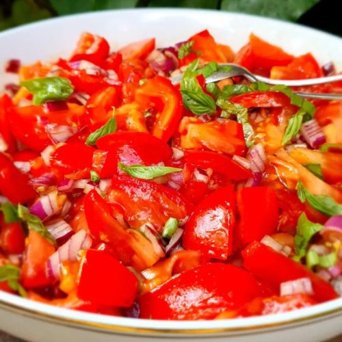 Salade de tomates autrichienne